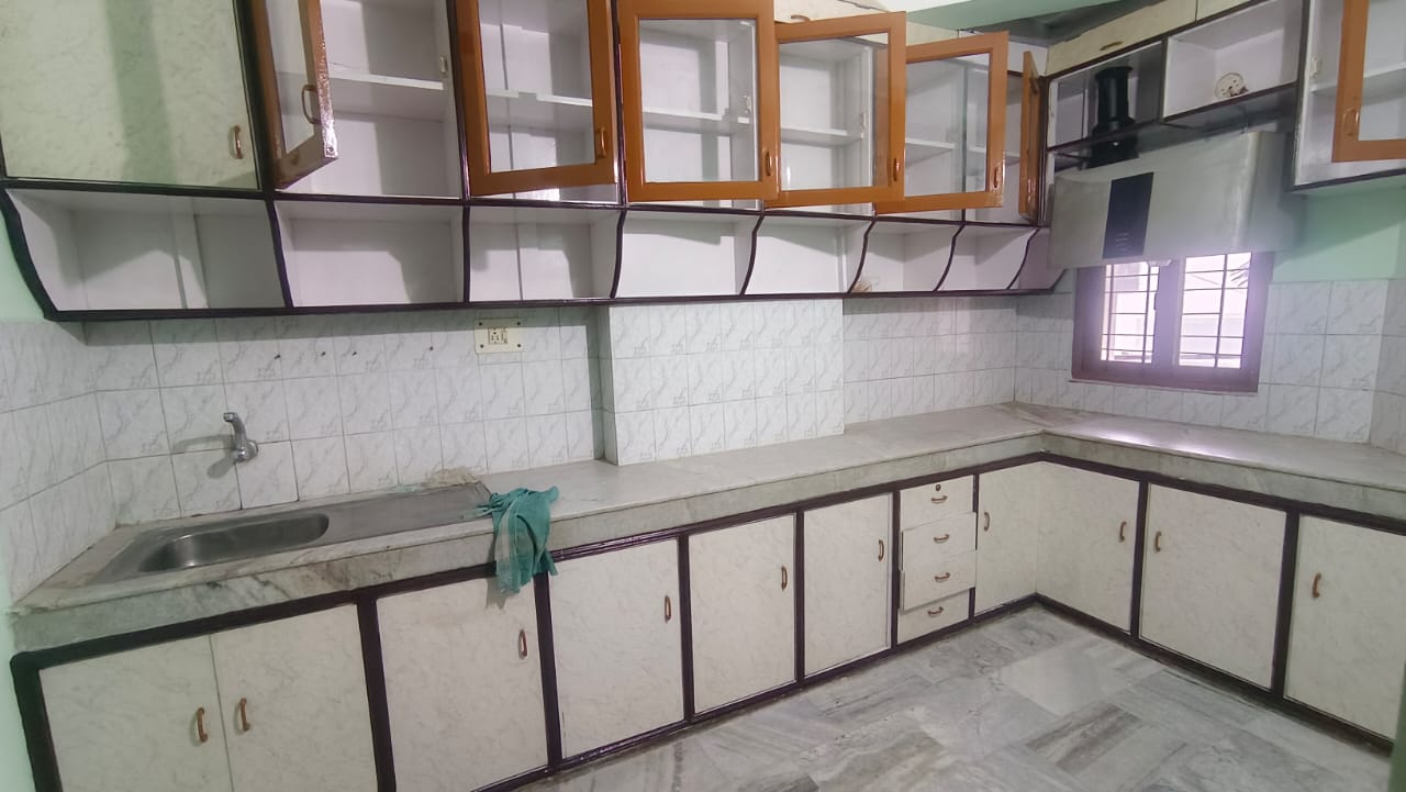 Unfurnished 3bhk in Bishnu Rabha Path, Beltola Tiniali, Guwahati, Assam, India for Rent